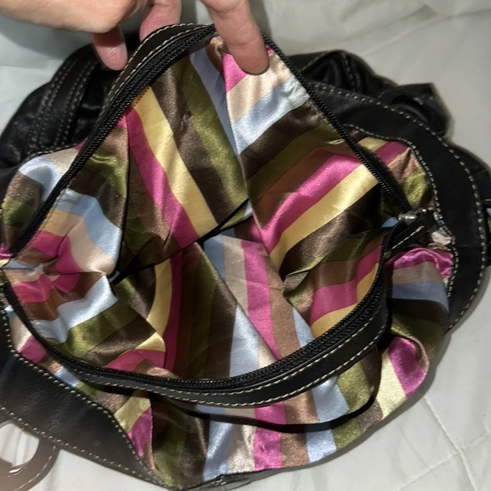 Tignanello black leather hobo bag with charms very nice destitute soft stylish - Picture 12 of 17